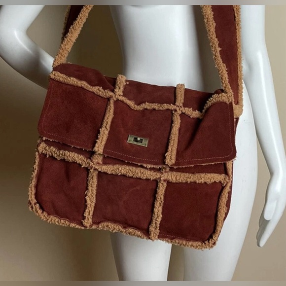 NWOT Free People Spokane Patched Messenger Bag Suede Sherpa New $138 retail - Picture 3 of 8